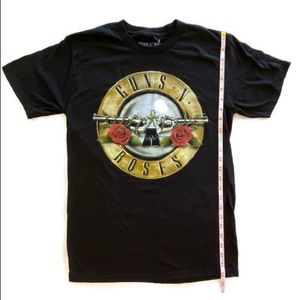 💛2/$25💛 Guns and Roses Graphic T-shirt Small